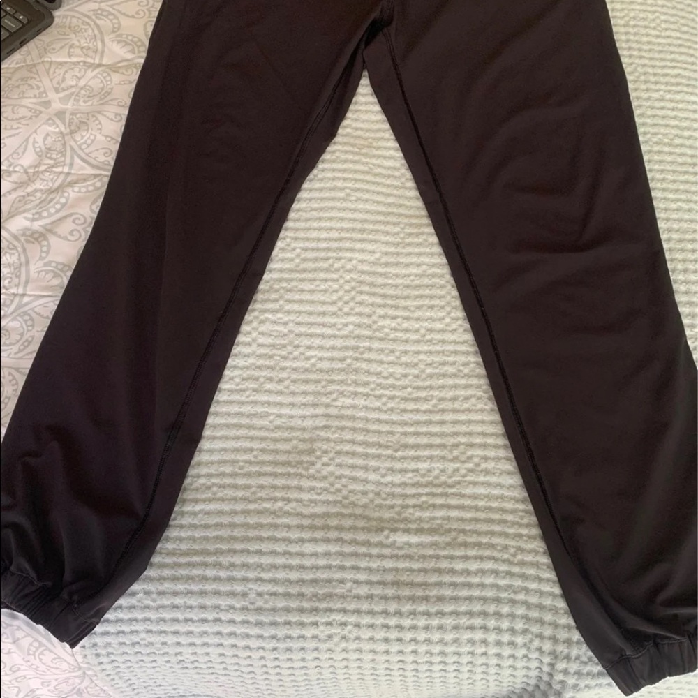Lululemon bring back the track size 8